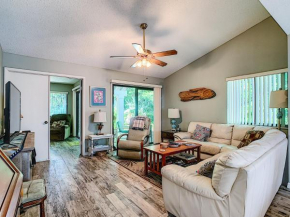 Tastefully Decorated Sea Woods Villa - Near beach access, shopping & Dining! S4410